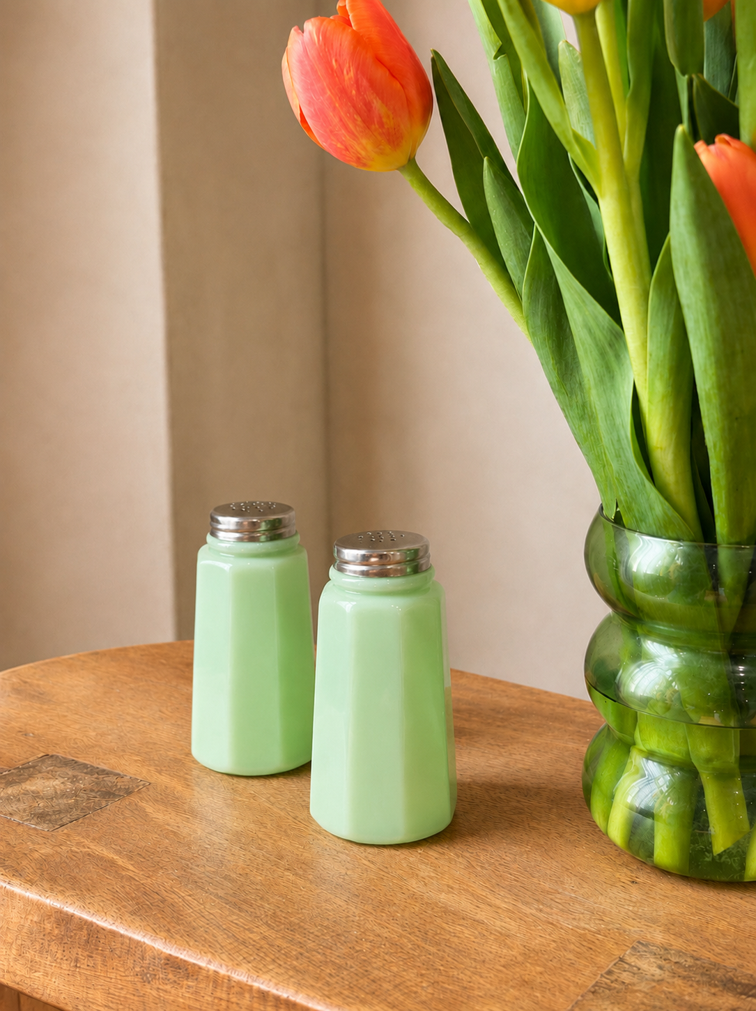 Soft Facet Glass Shakers