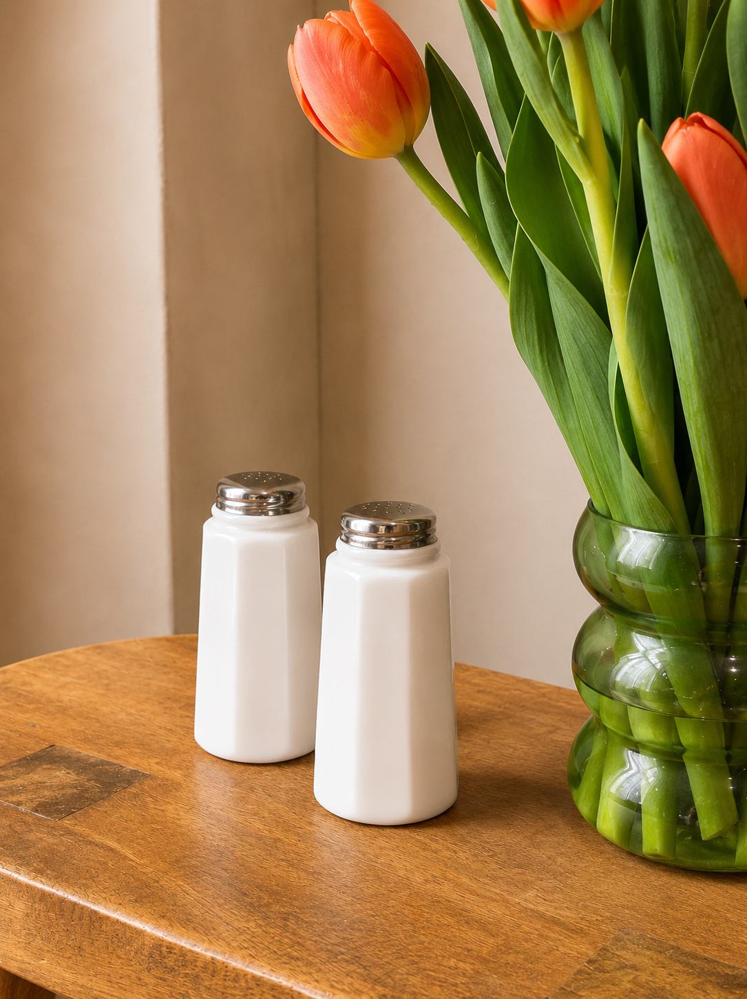 Soft Facet Glass Shakers